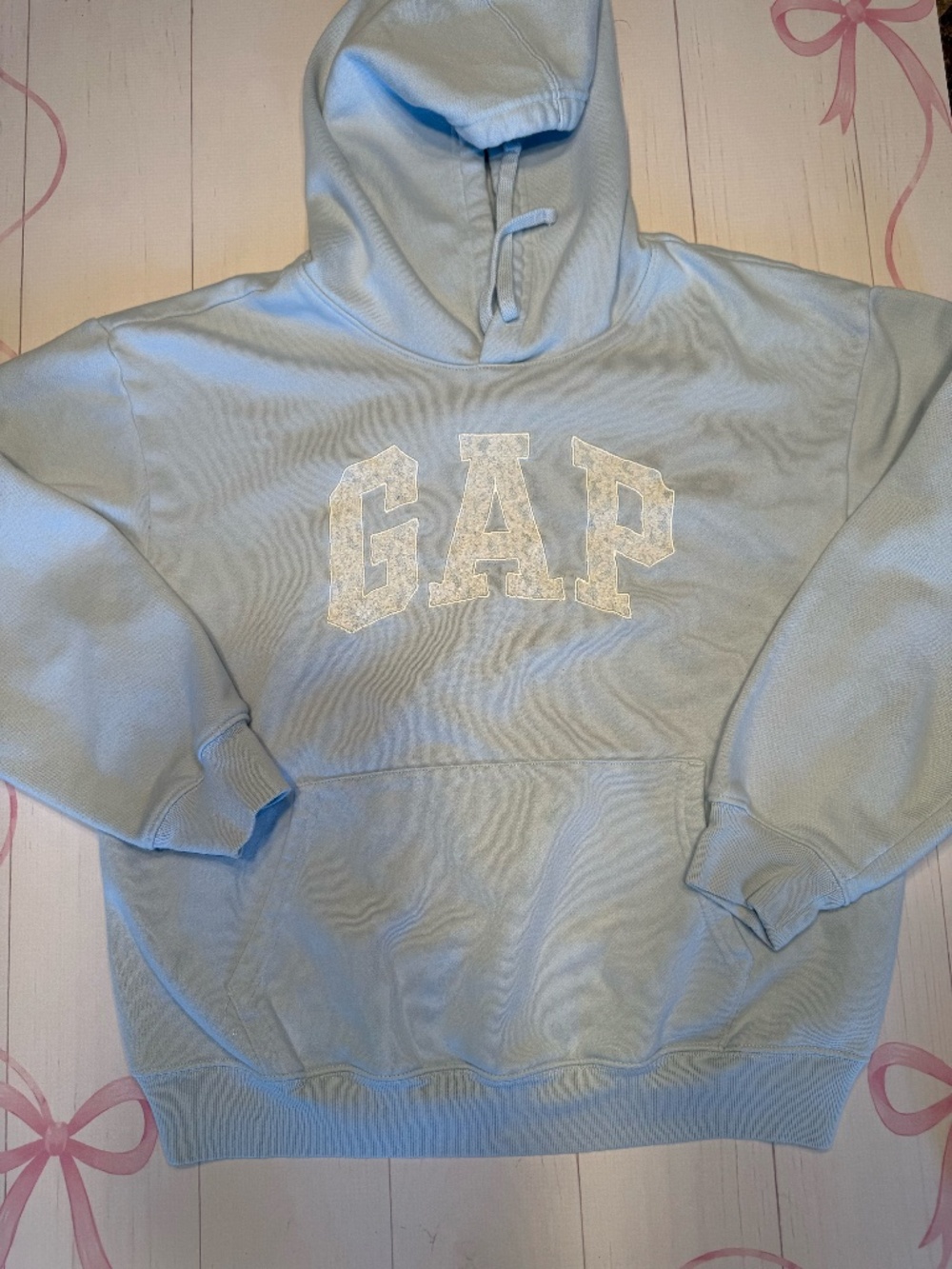 Gap Hoodie with Eyelet Logo Size Large